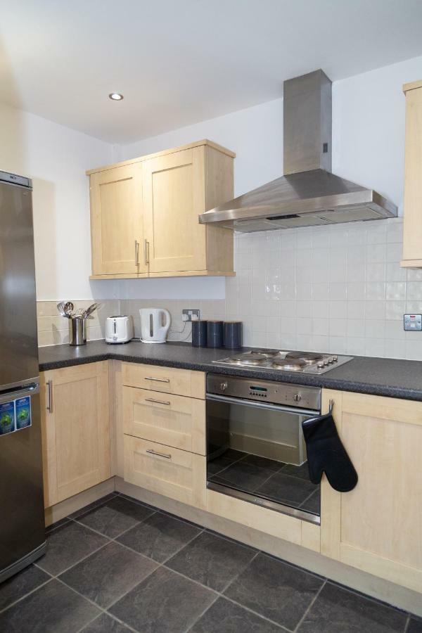 Serviced Apartment In Liverpool City Centre - Free Parking - Balcony - By Happy Days Dış mekan fotoğraf