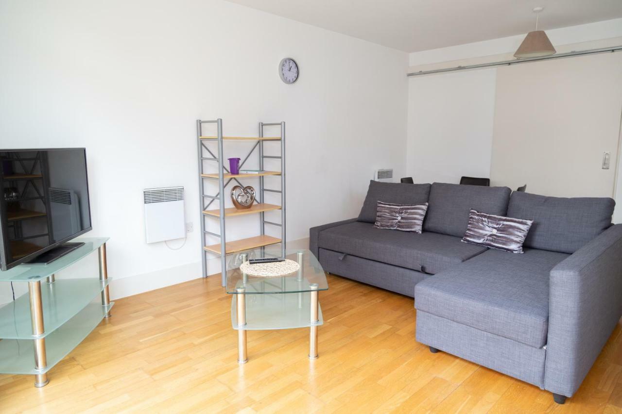 Serviced Apartment In Liverpool City Centre - Free Parking - Balcony - By Happy Days Dış mekan fotoğraf
